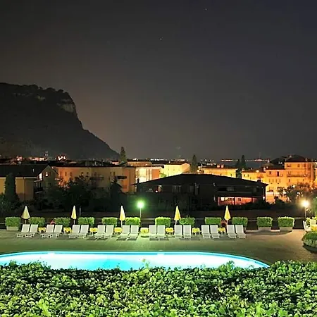 Hotel Garden Garde