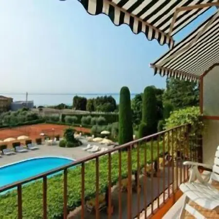 فندق Garden