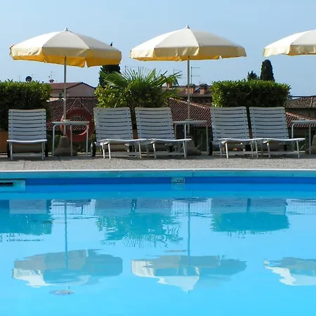 Garden Hotel 4*