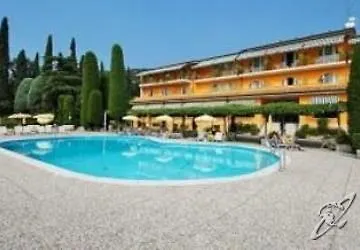 Garden 4*